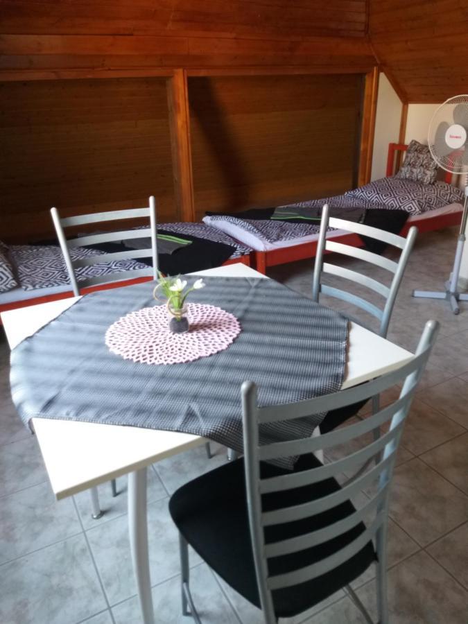 Azure House Aparthotel Keszthely Bagian luar foto
