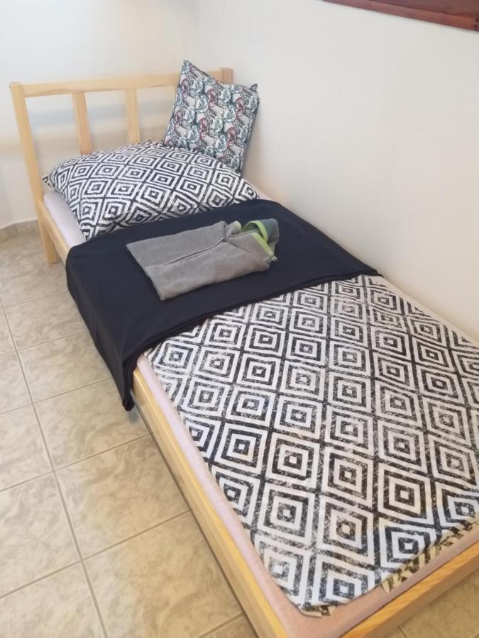 Azure House Aparthotel Keszthely Bagian luar foto