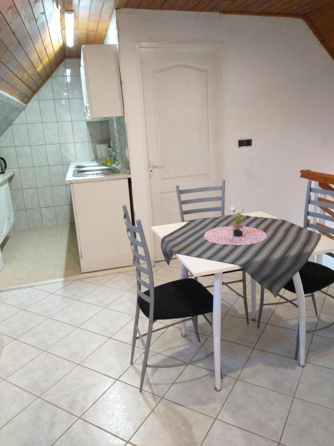 Azure House Aparthotel Keszthely Bagian luar foto