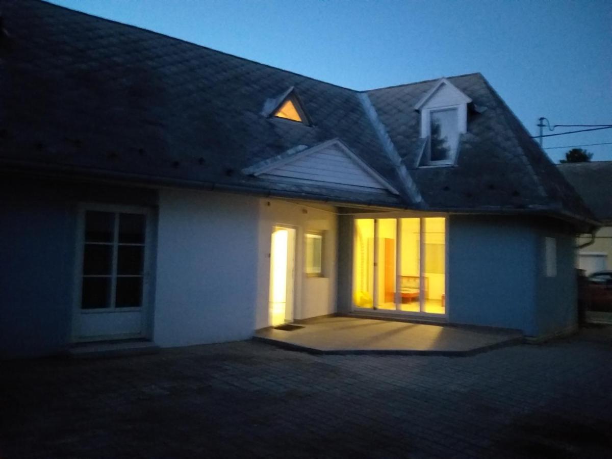 Azure House Aparthotel Keszthely Bagian luar foto