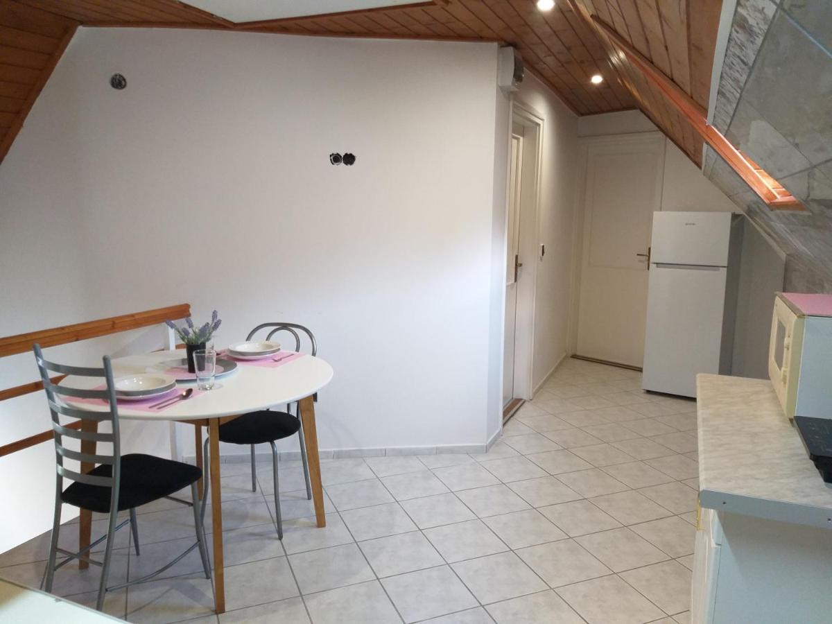 Azure House Aparthotel Keszthely Bagian luar foto