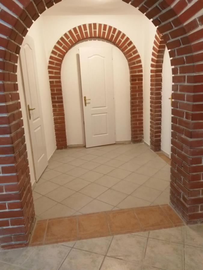 Azure House Aparthotel Keszthely Bagian luar foto