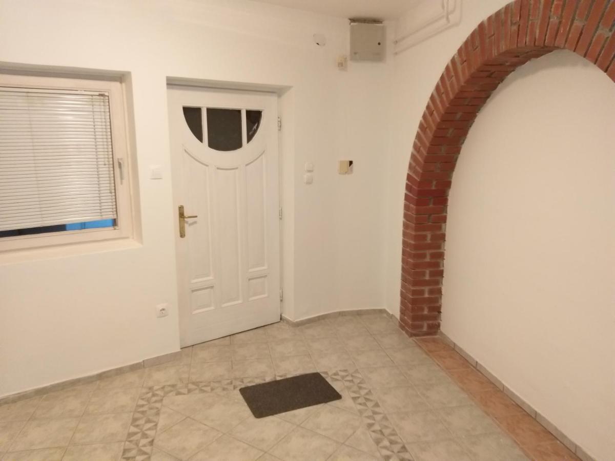 Azure House Aparthotel Keszthely Bagian luar foto
