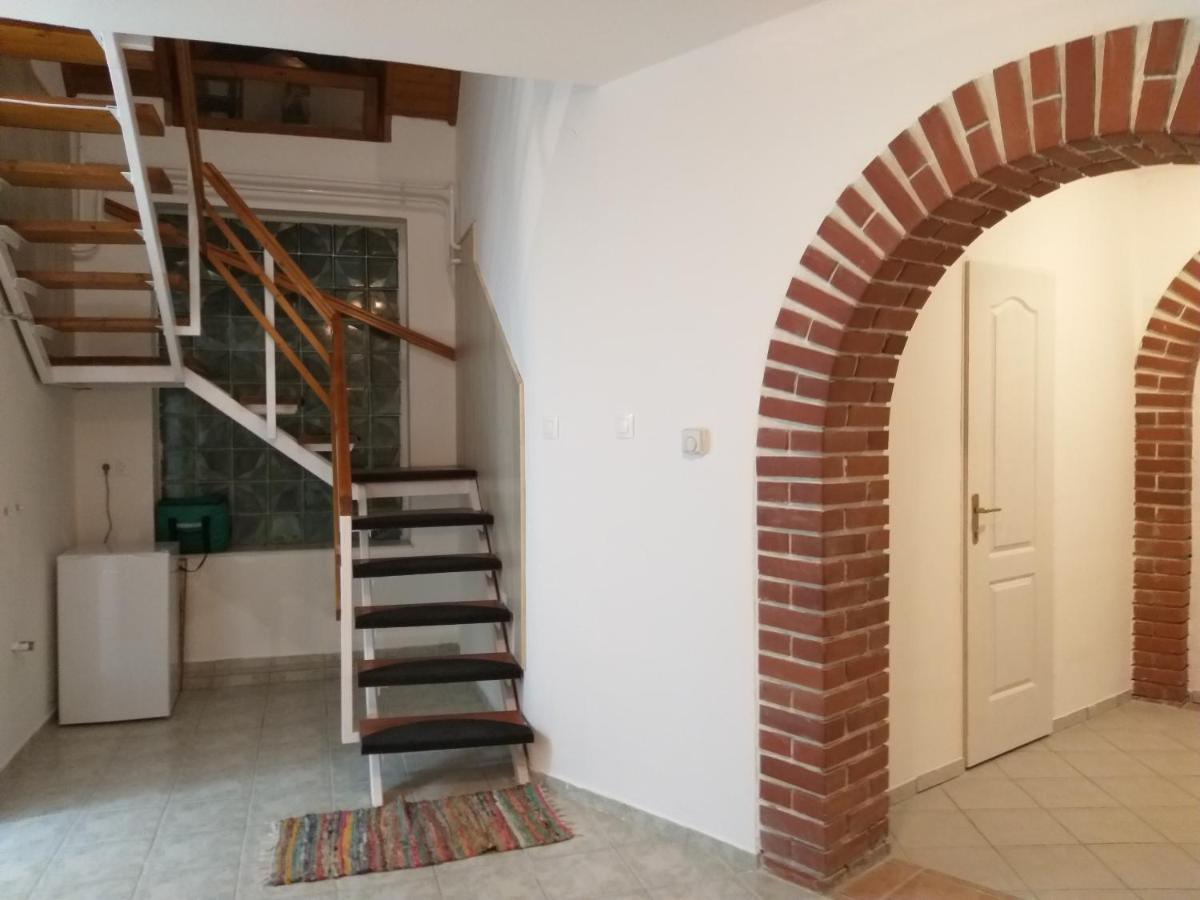 Azure House Aparthotel Keszthely Bagian luar foto