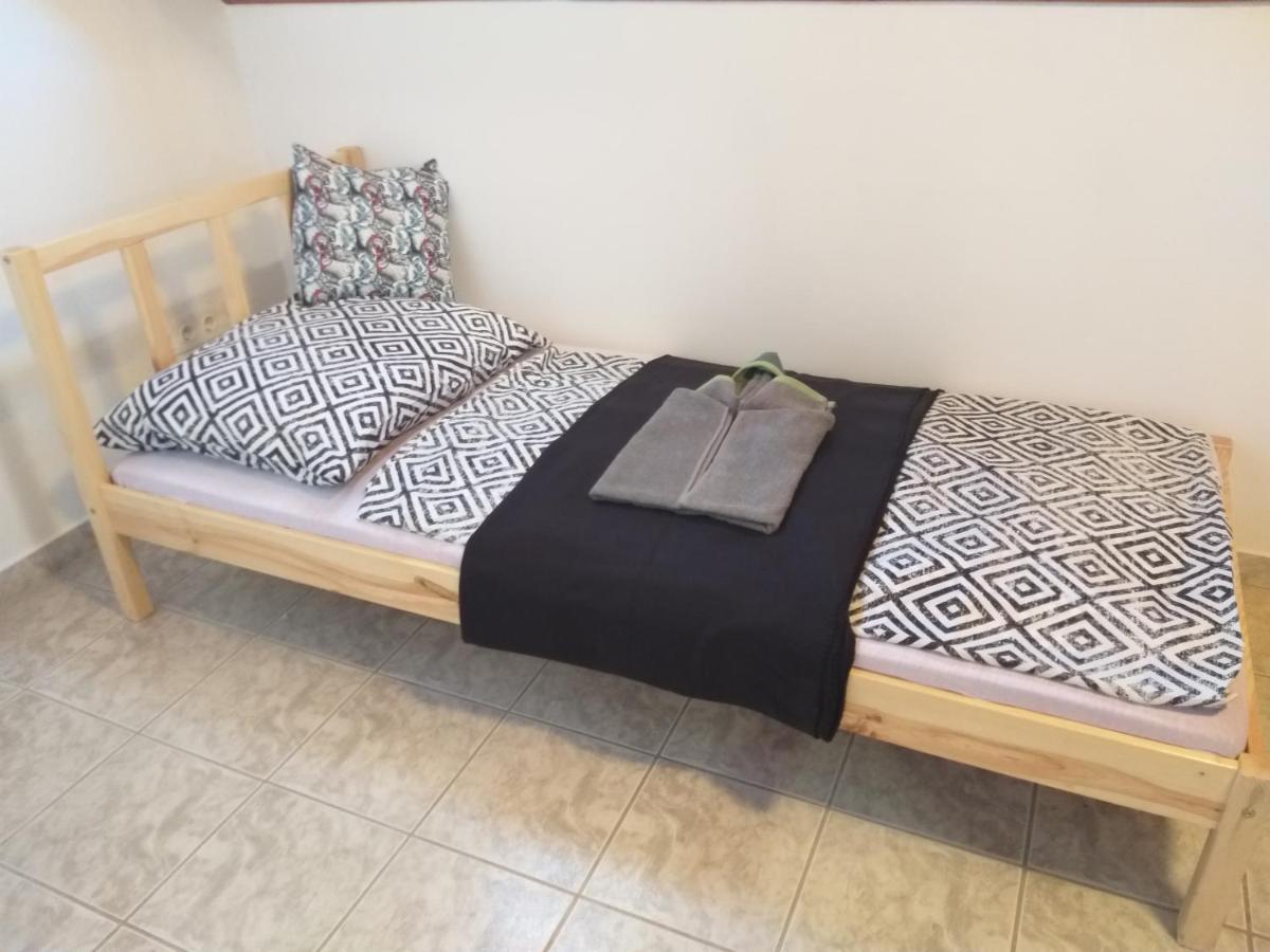Azure House Aparthotel Keszthely Bagian luar foto