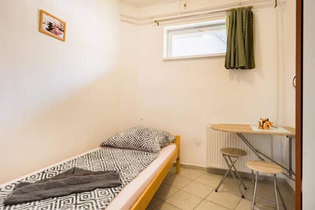 Azure House Aparthotel Keszthely Bagian luar foto