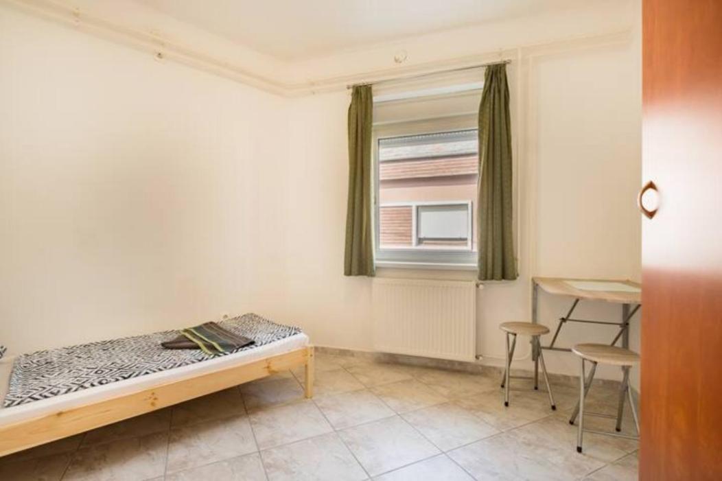 Azure House Aparthotel Keszthely Bagian luar foto